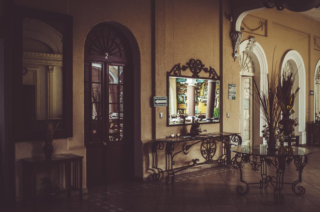 Hotel Posada Regis Guadalajara Exterior photo
